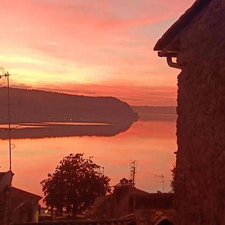 La Torretta Del Lago Анґуїллара-Сабація Екстер'єр фото